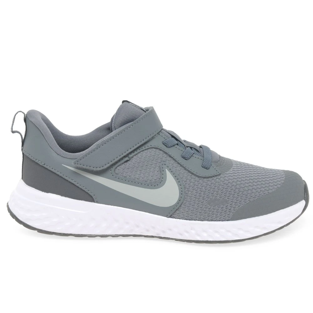 Nike Revolution 5 Kids Youth Sports Trainers 4 Nike Revolution 5 Kids Youth Sports Trainers - Image 2